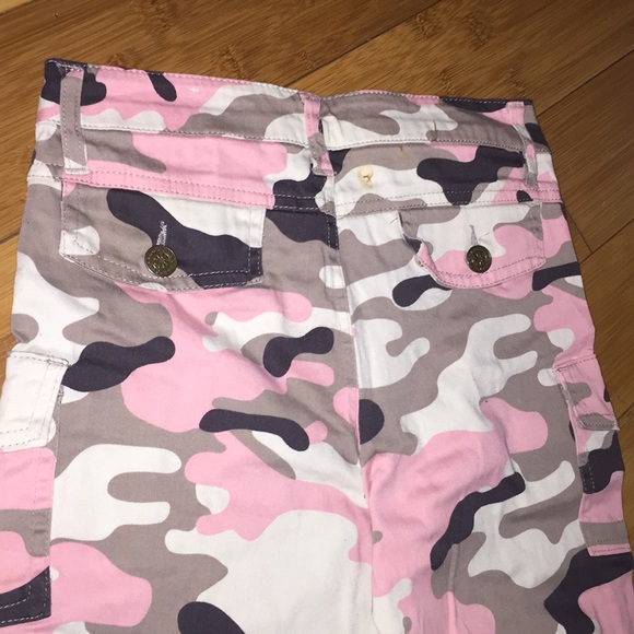 Capris - Picture 3 of 3